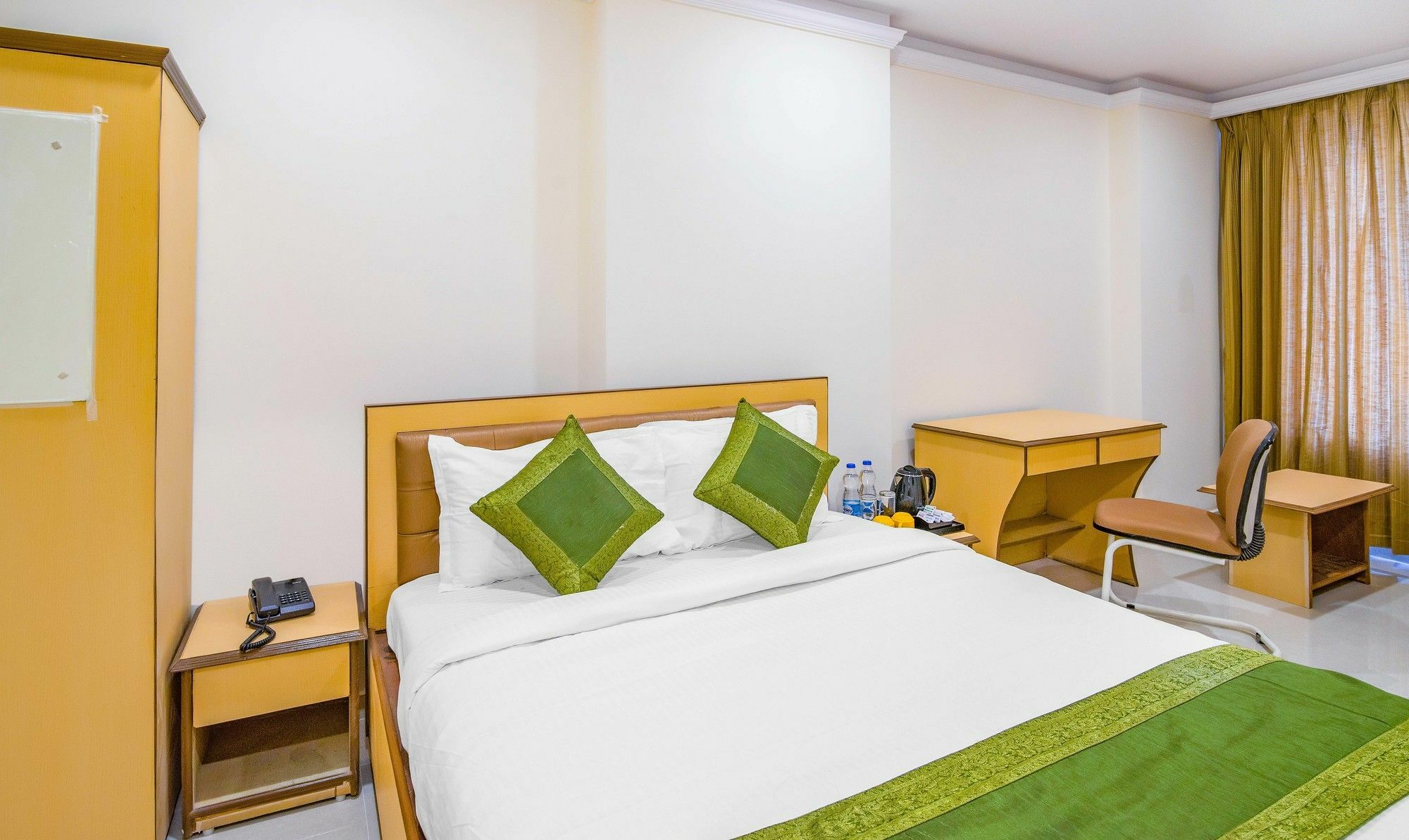 Treebo Orbit Inn Bombay Extérieur photo